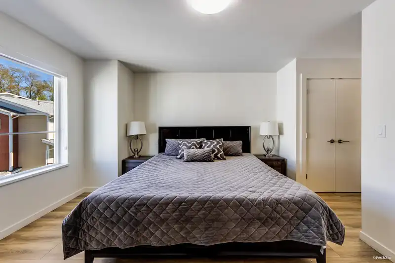 71 16561 17A AVENUE - photo 3 of 33