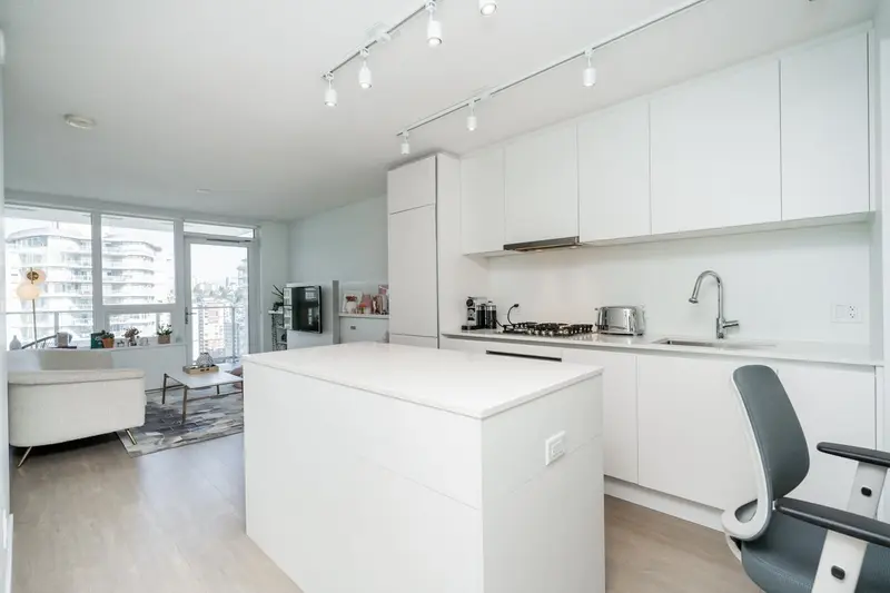 2810 908 QUAYSIDE DRIVE - photo 4 of 25