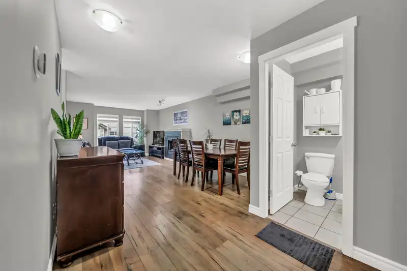 6 12711 64 AVENUE - photo 4 of 32