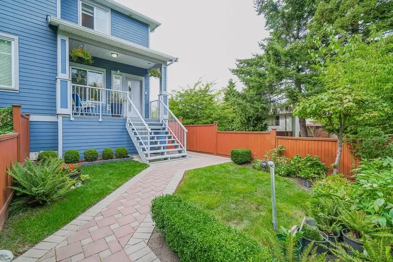 5603 RHODES STREET - photo 2 of 17