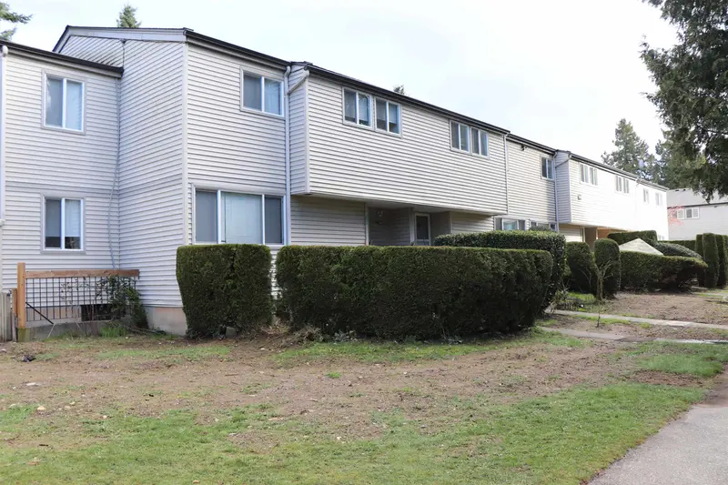 39 3421 E 49TH AVENUE - photo 1 of 21