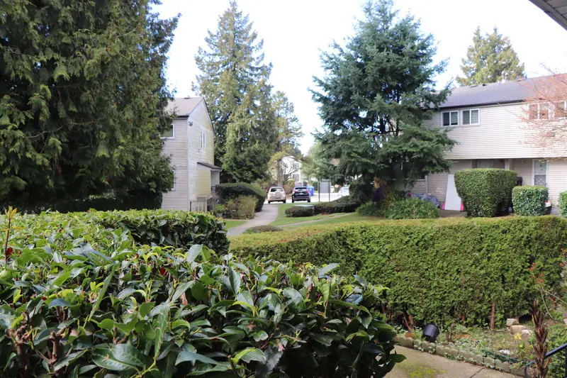 39 3421 E 49TH AVENUE - photo 2 of 21