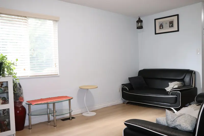 39 3421 E 49TH AVENUE - photo 4 of 21