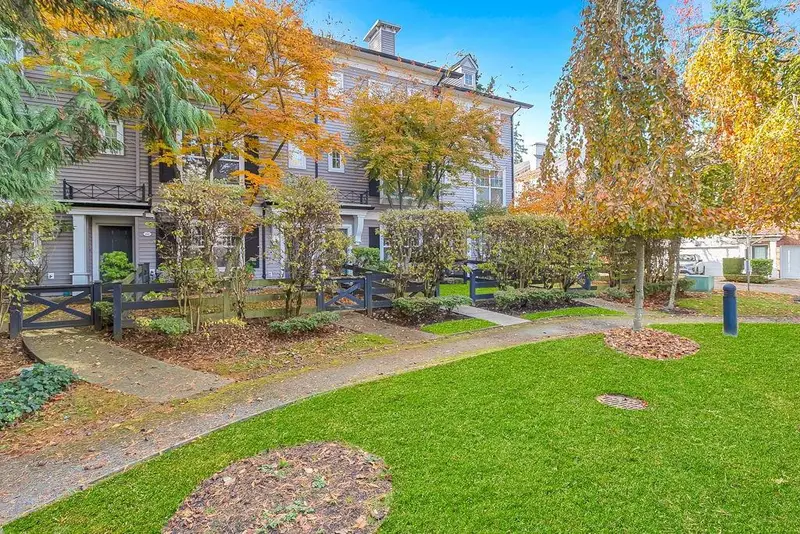 58 15075 60 AVENUE - photo 2 of 25