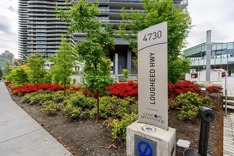 2807 4730 LOUGHEED HIGHWAY - photo 3 of 40