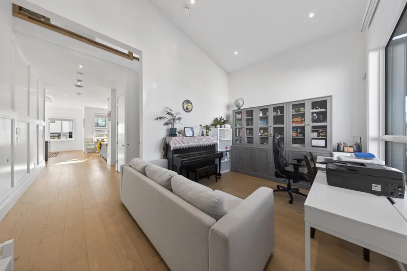 16764 18A AVENUE - photo 3 of 25