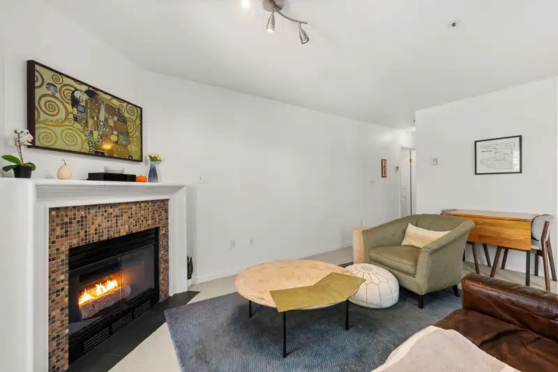 202 1537 CHARLES STREET - photo 3 of 25