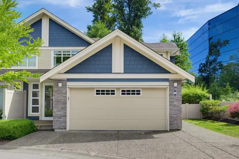 21 15454 32 AVENUE - photo 1 of 40