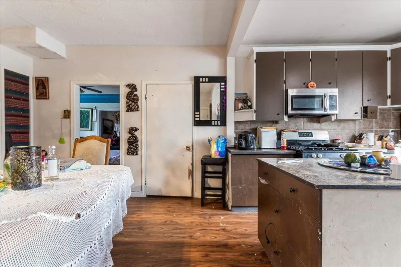 9665 WILLIAMS STREET - photo 4 of 25