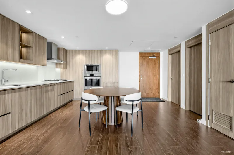 1215 8611 HAZELBRIDGE WAY - photo 4 of 25