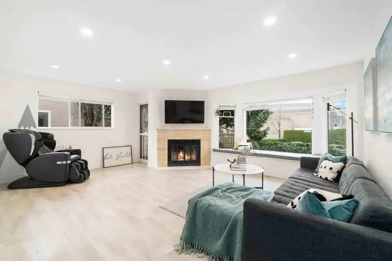 21 5740 GARRISON ROAD - photo 3 of 17