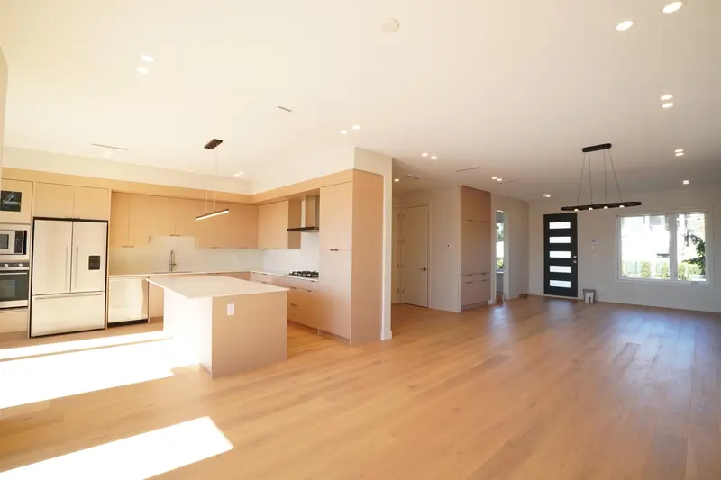 6252 KITCHENER STREET - photo 3 of 25