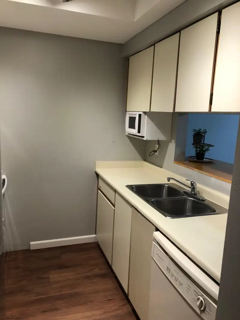 210 9635 121 STREET - photo 4 of 26
