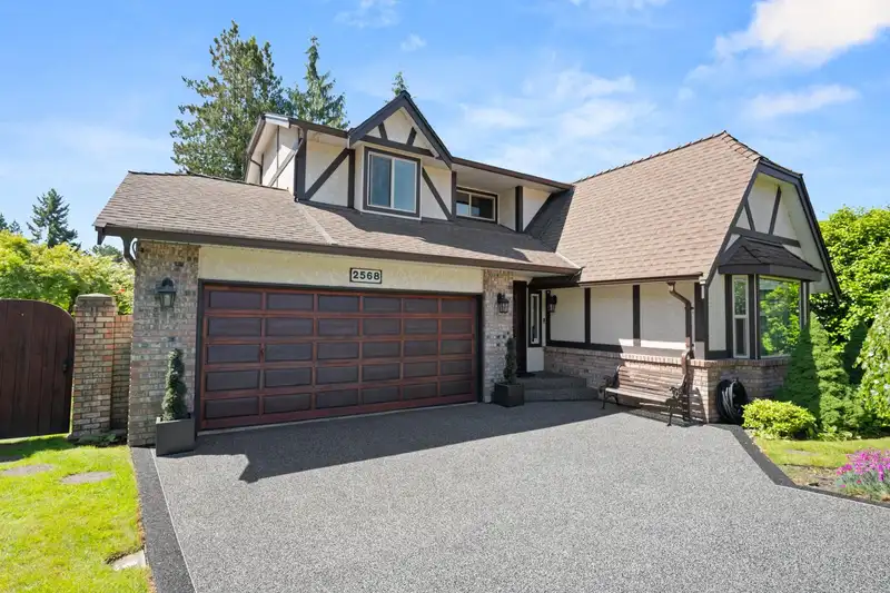 2568 TRILLIUM PLACE - photo 2 of 38