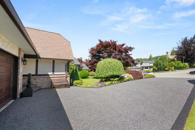 2568 TRILLIUM PLACE - photo 3 of 38