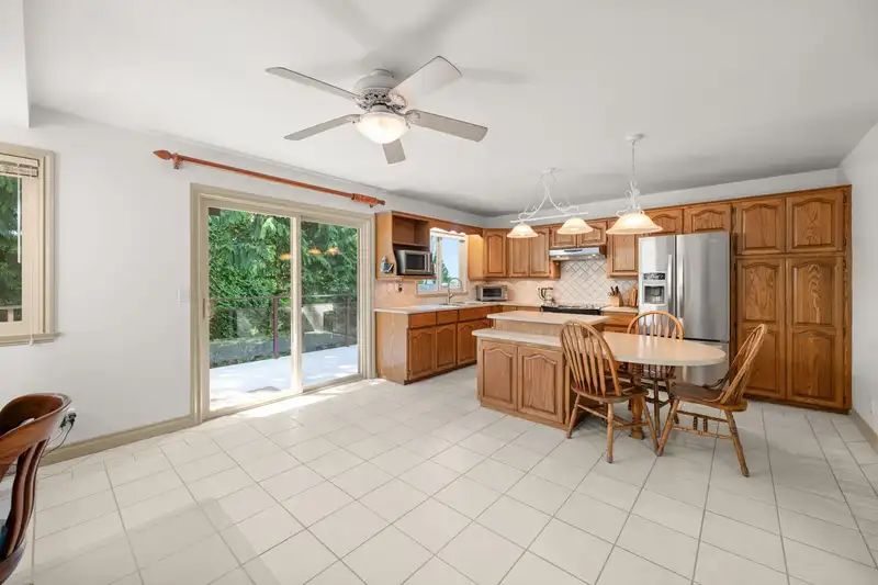 2568 TRILLIUM PLACE - photo 4 of 38