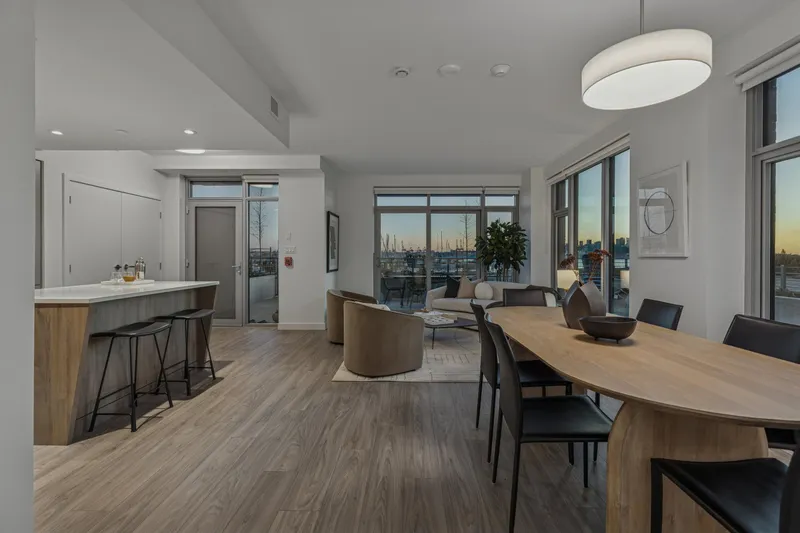 TH 112 755 HARBOURSIDE DRIVE - photo 2 of 25