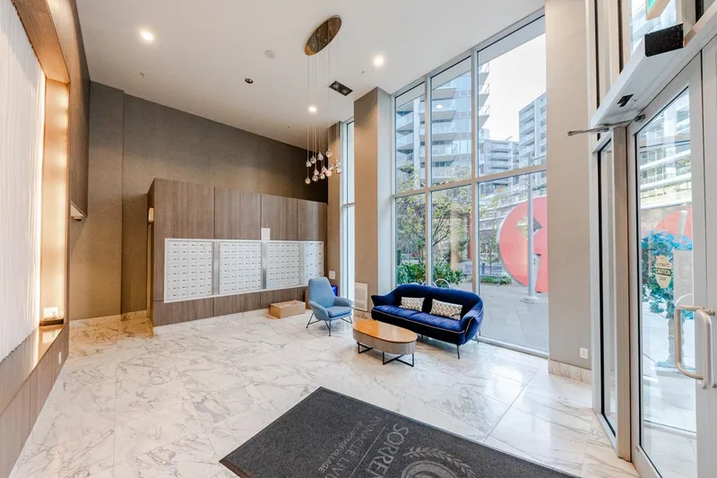 914 8628 HAZELBRIDGE WAY - photo 3 of 25