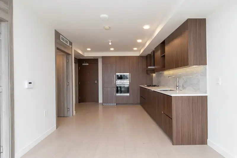1205 433 SW MARINE DRIVE - photo 4 of 20