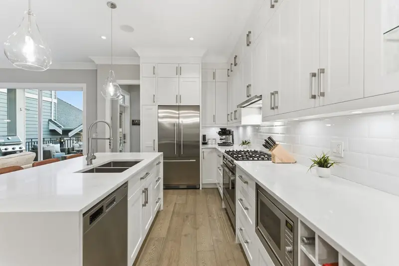 15786 23B AVENUE - photo 3 of 25