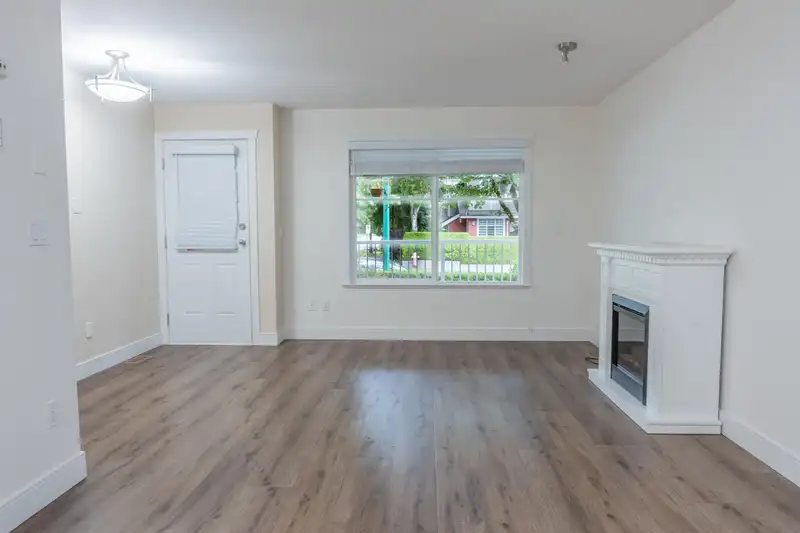 27 6568 193B STREET - photo 3 of 23