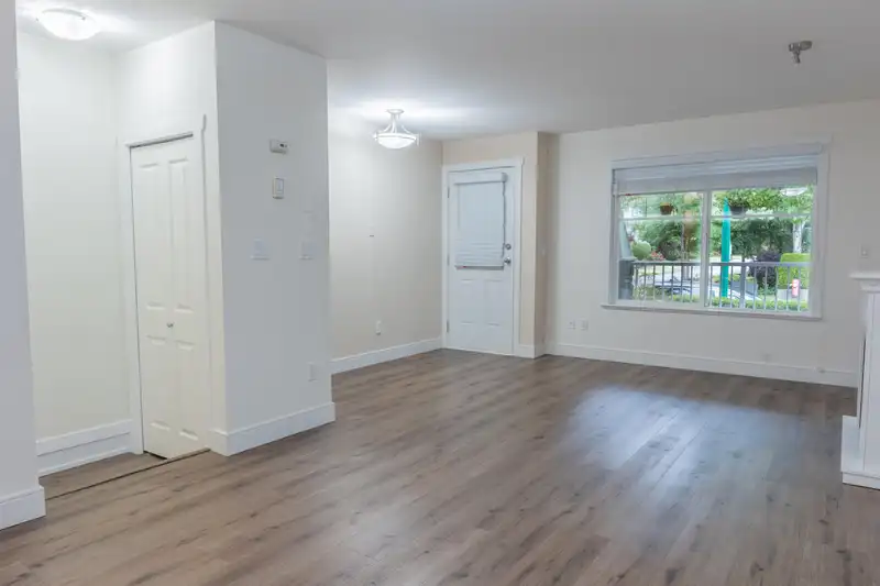 27 6568 193B STREET - photo 4 of 23