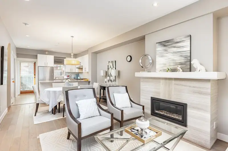 956 W 43RD AVENUE - photo 3 of 33