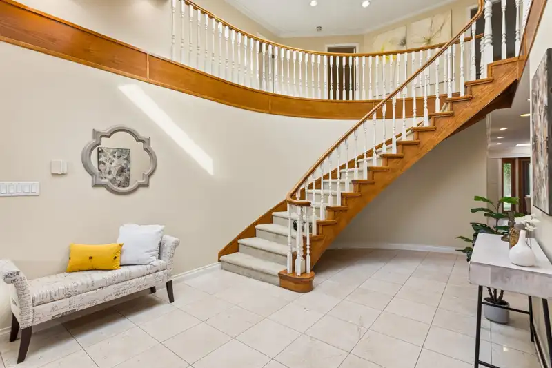 8480 SUNNYWOOD DRIVE - photo 3 of 36