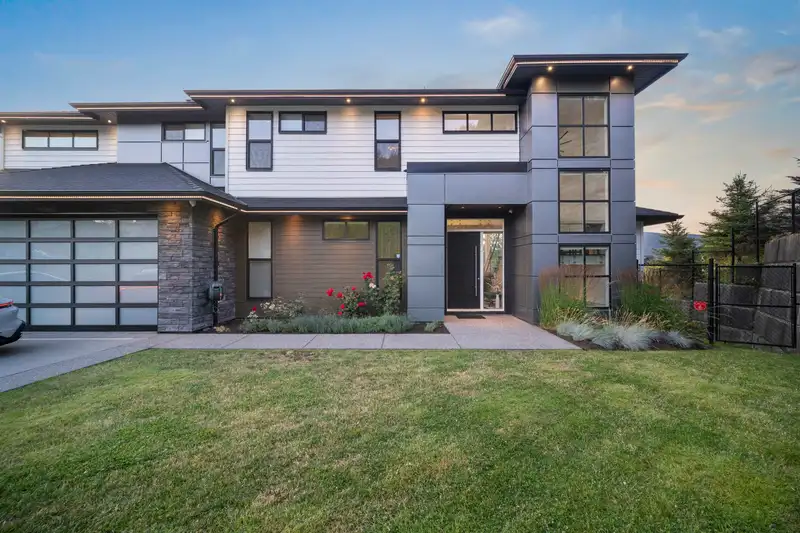 11115 CARMICHAEL STREET - photo 4 of 40