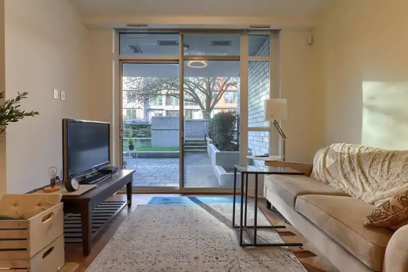 109 458 W 63RD AVENUE - photo 2 of 21