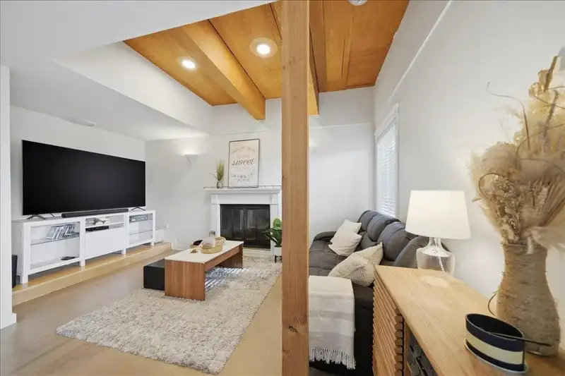7694 BULLER AVENUE - photo 3 of 38