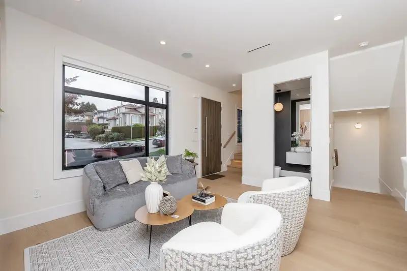 1 4828 ALBERT STREET - photo 4 of 37