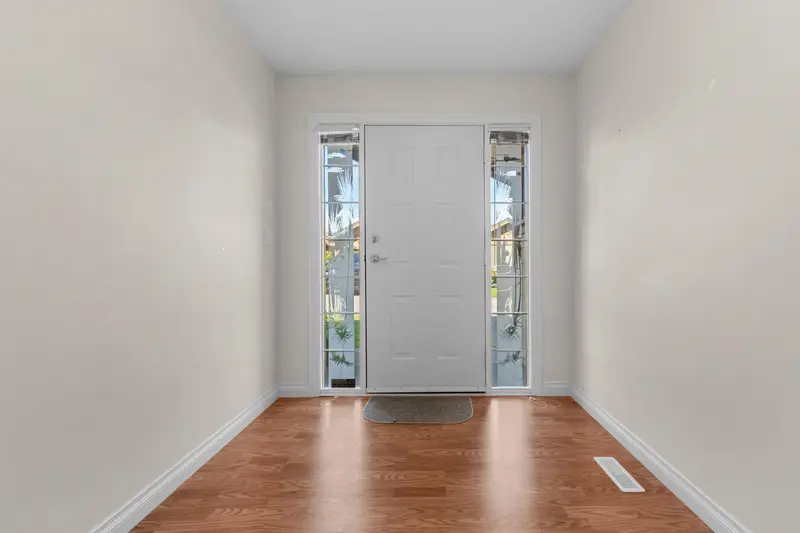 194 46000 THOMAS ROAD - photo 2 of 25