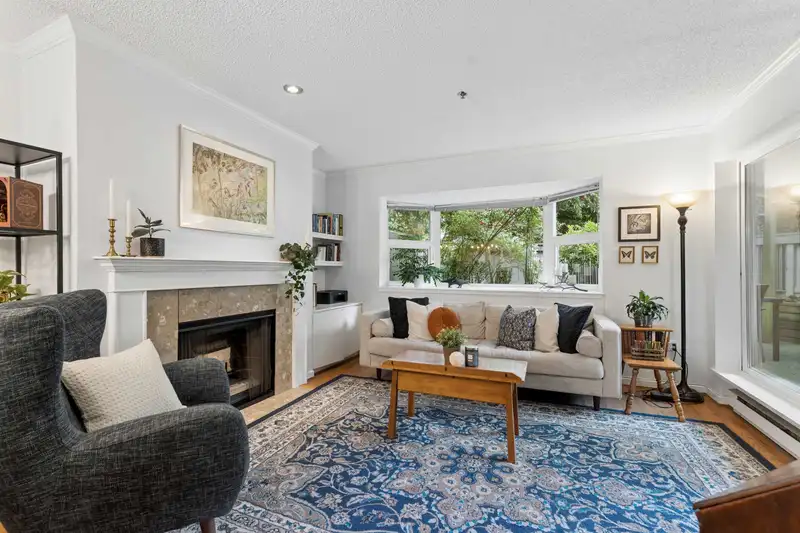 105 2256 W 7TH AVENUE - photo 2 of 33