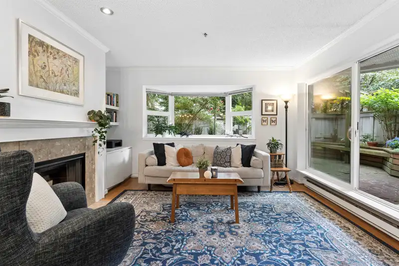 105 2256 W 7TH AVENUE - photo 3 of 33