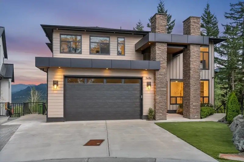 5686 CRIMSON RIDGE - photo 1 of 40