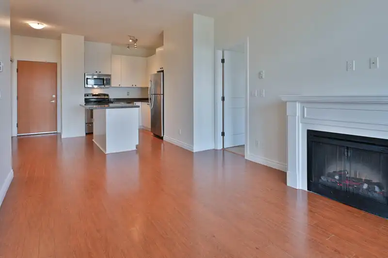 503 8717 160 STREET - photo 4 of 22