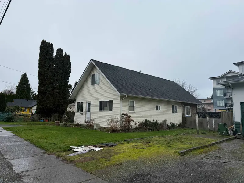 46063 CLEVELAND AVENUE - photo 2 of 2