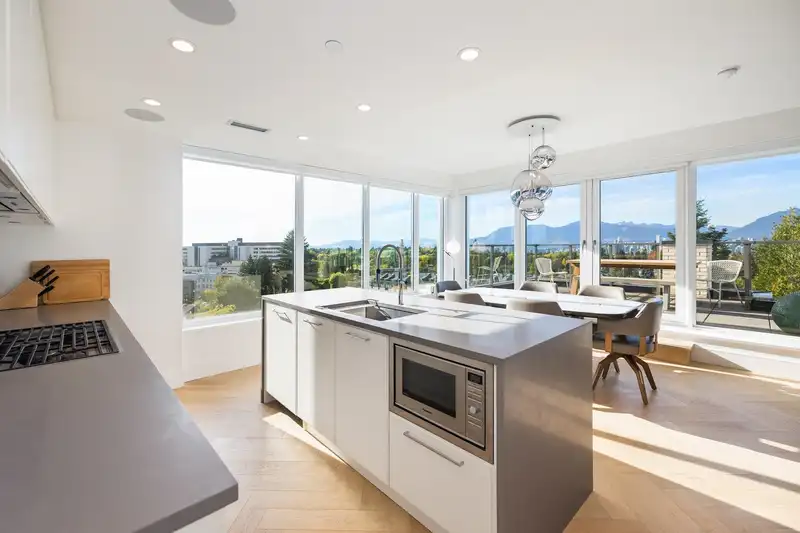 602 4685 CAMBIE STREET - photo 4 of 36