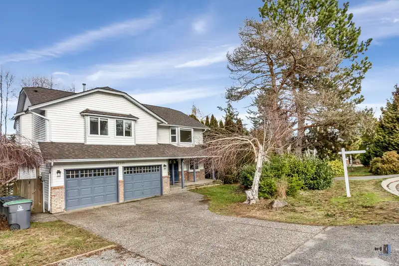 15285 28 AVENUE - photo 3 of 40