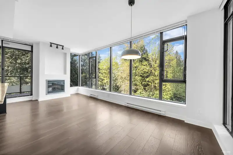 502 7088 18TH AVENUE - photo 1 of 33