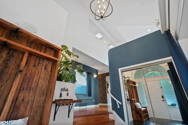 116 PARKSIDE DRIVE - photo 4 of 40
