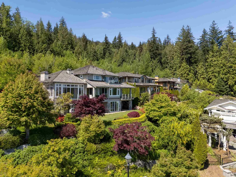 2356 KADLEC COURT - photo 4 of 25