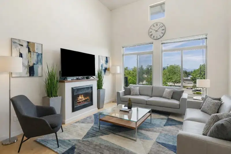 415 10180 153 STREET - photo 1 of 26