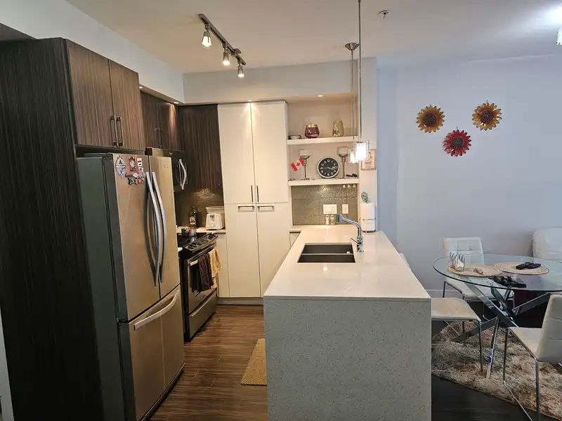 B107 20211 66 AVENUE - photo 3 of 10