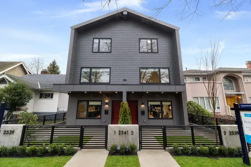 1 2541 GRANT STREET - photo 3 of 38