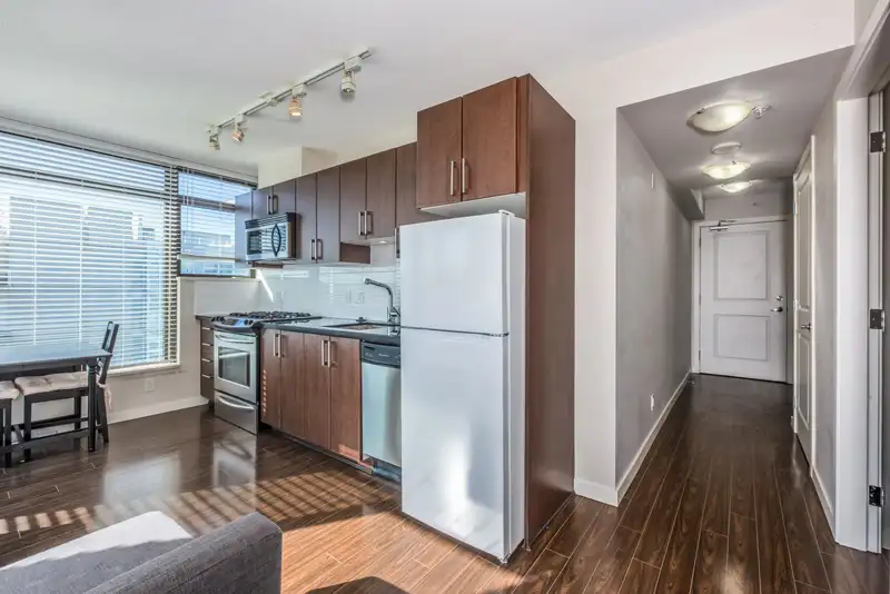1503 1068 W BROADWAY - photo 2 of 28