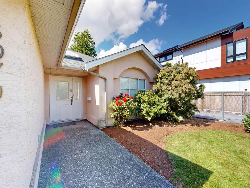 5079 CENTRAL AVENUE - photo 2 of 40
