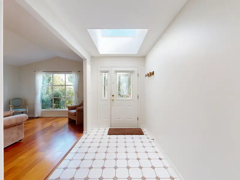 5079 CENTRAL AVENUE - photo 4 of 40
