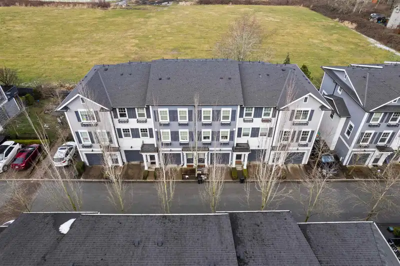 29 7348 192A STREET - photo 2 of 40
